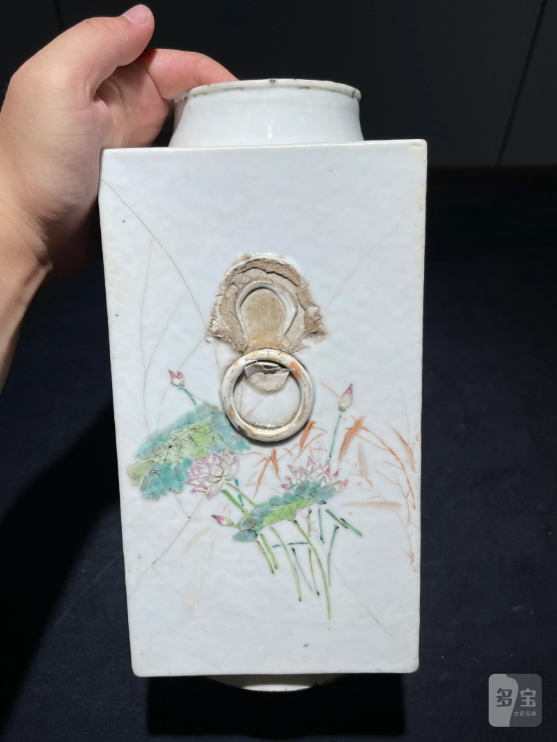 清晚期 浅绛彩山水花卉纹琮式瓶 - 图3